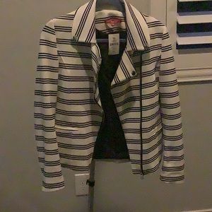 New with tag, never used.  Retail $129. Fifth Ave blazer.